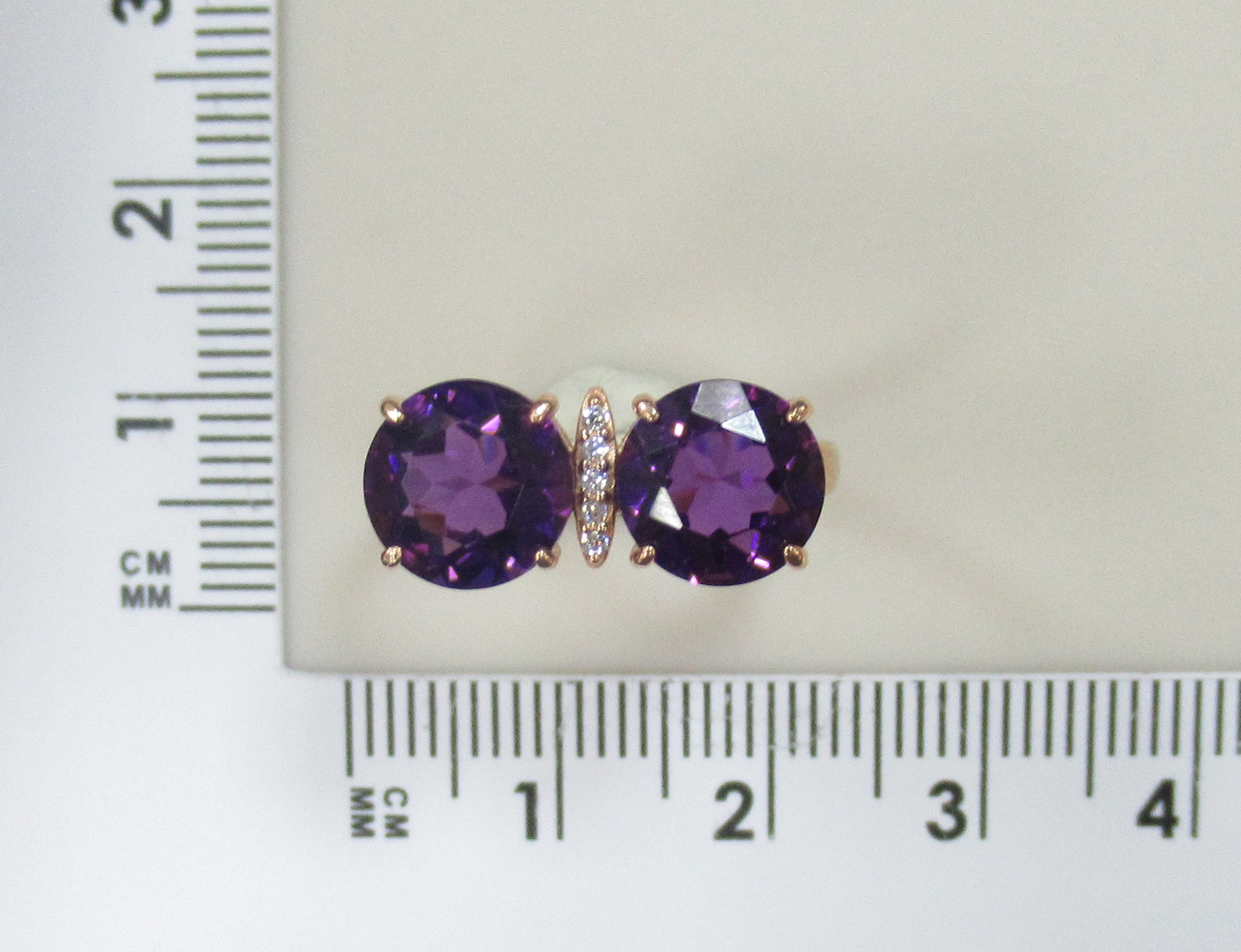 Серебряное кольцо с аметистами